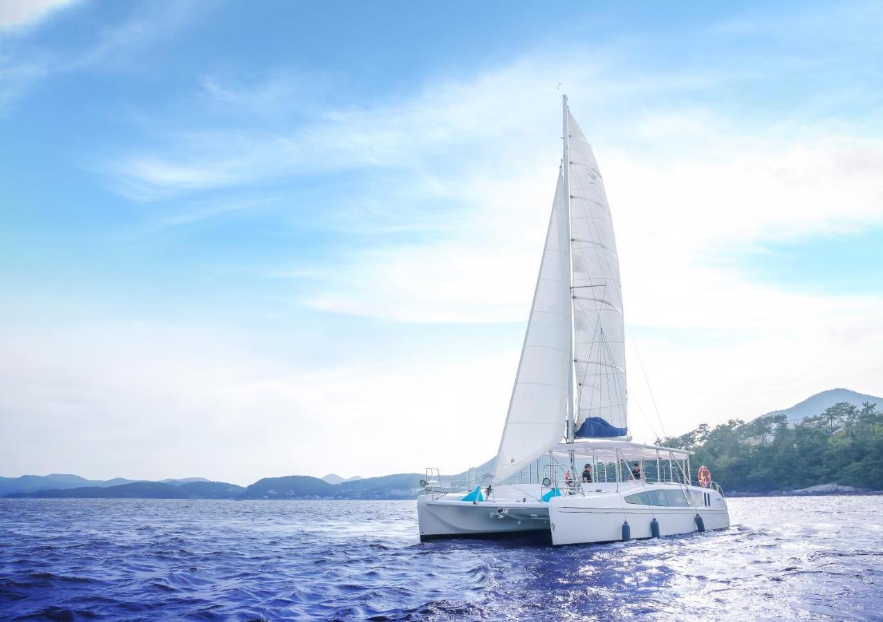 Utop Marina Hotel & Resort Yeosu Eksteriør billede