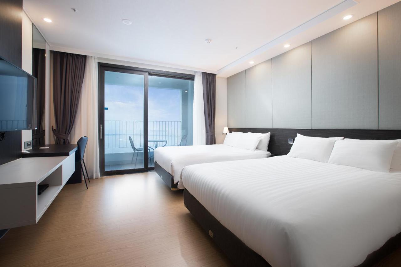 Utop Marina Hotel & Resort Yeosu Eksteriør billede