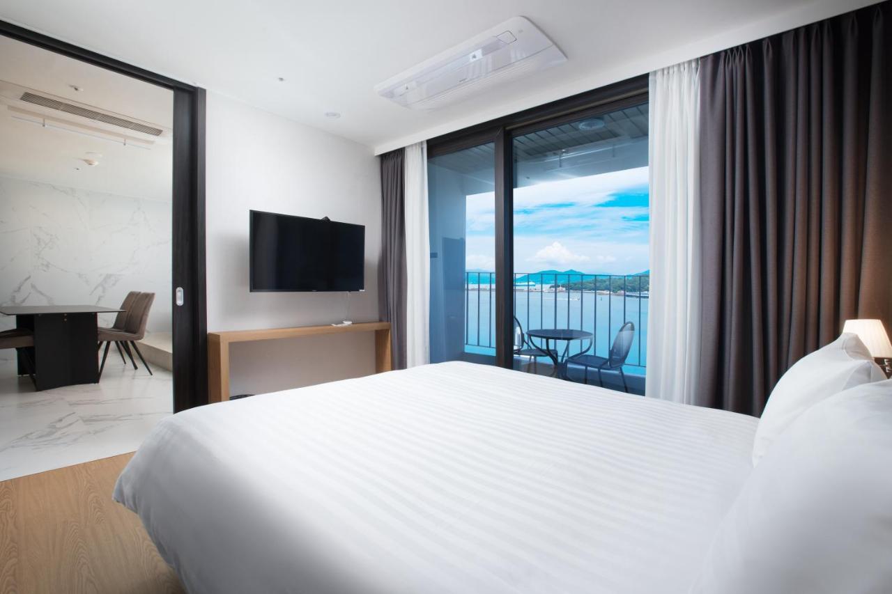 Utop Marina Hotel & Resort Yeosu Eksteriør billede